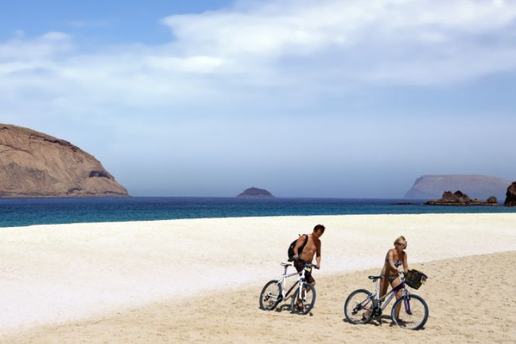 paseo en bici en la graciosa