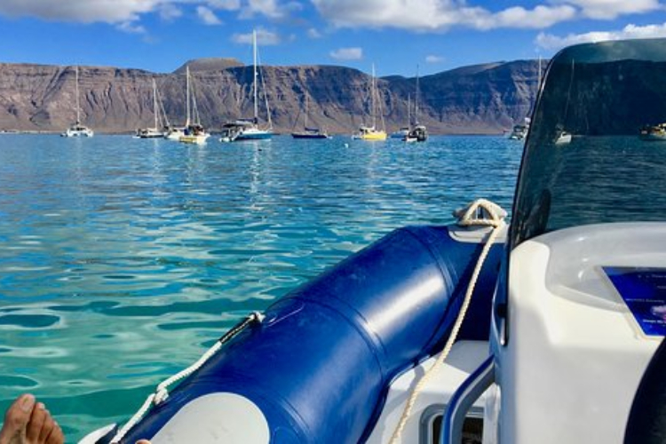 Alquiler lancha en la Graciosa con LET 4