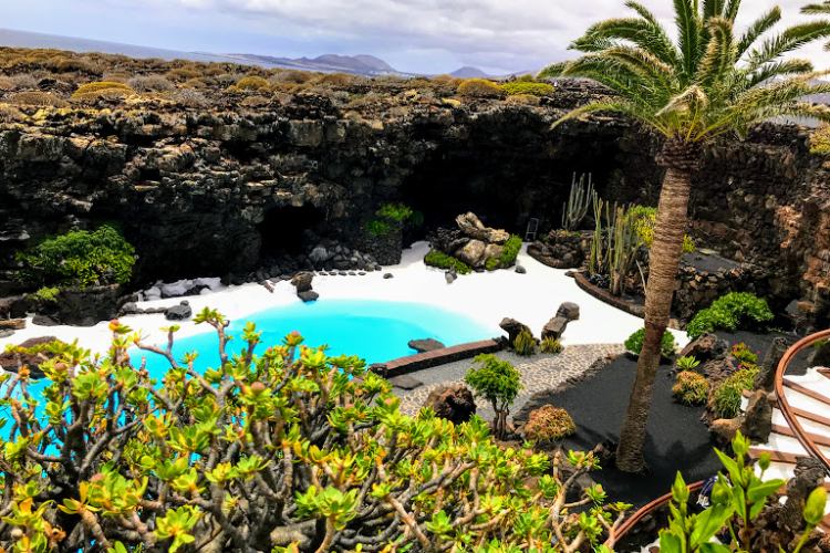 piscina de los Jameos del Agua